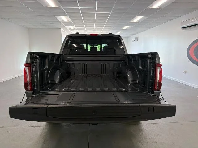 New 2026 Carbonized Gray Metallic Ford King Ranch® image 24