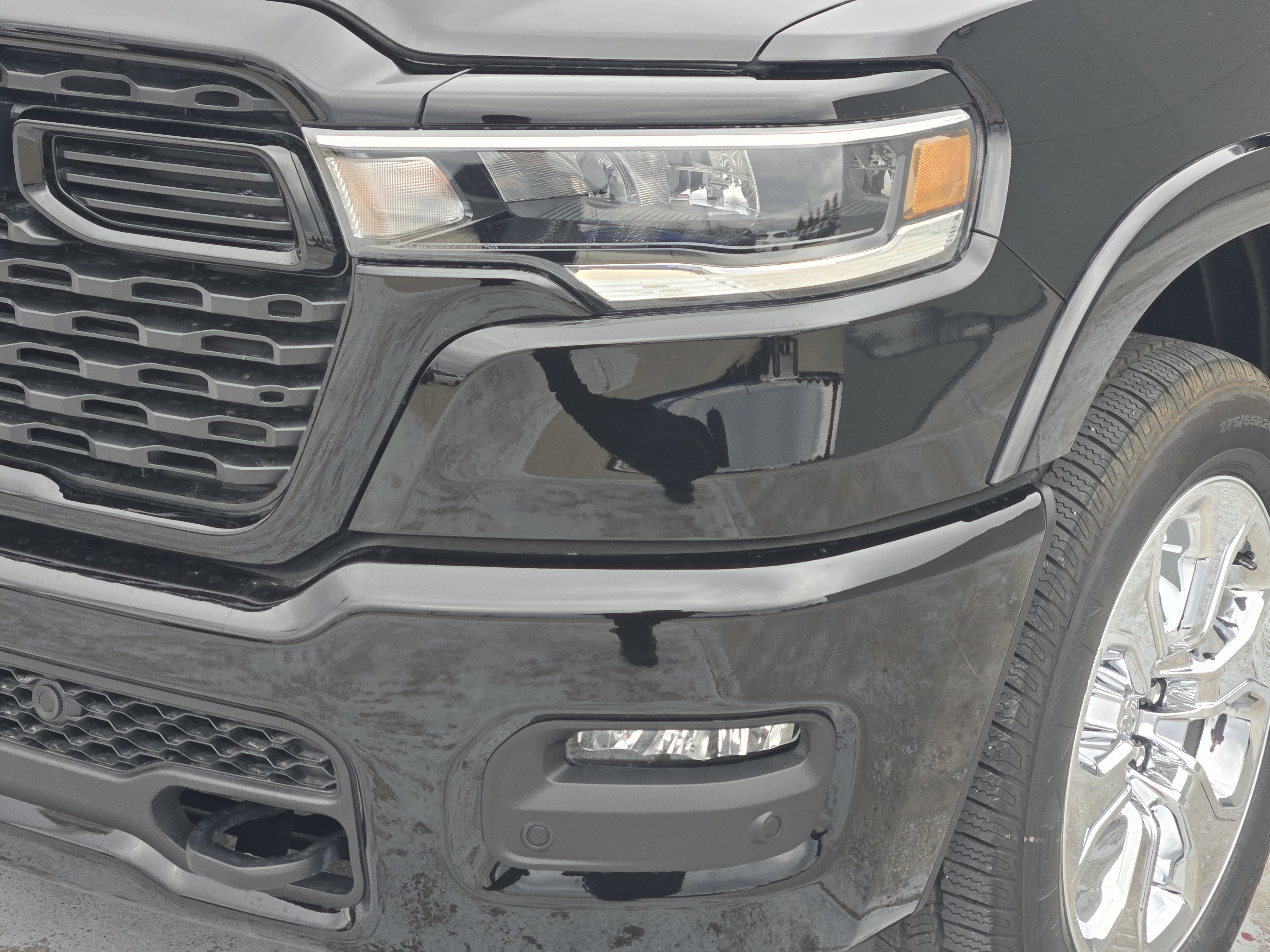 New 2026 Diamond Black Crystal Pearl-Coat Exterior Paint RAM Big Horn image 6