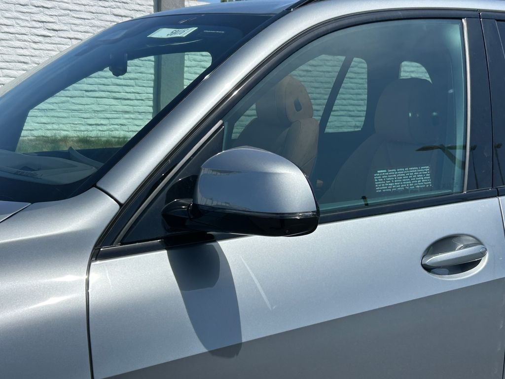 New 2026 Skyscraper Grey Metallic BMW xDrive40i image 10