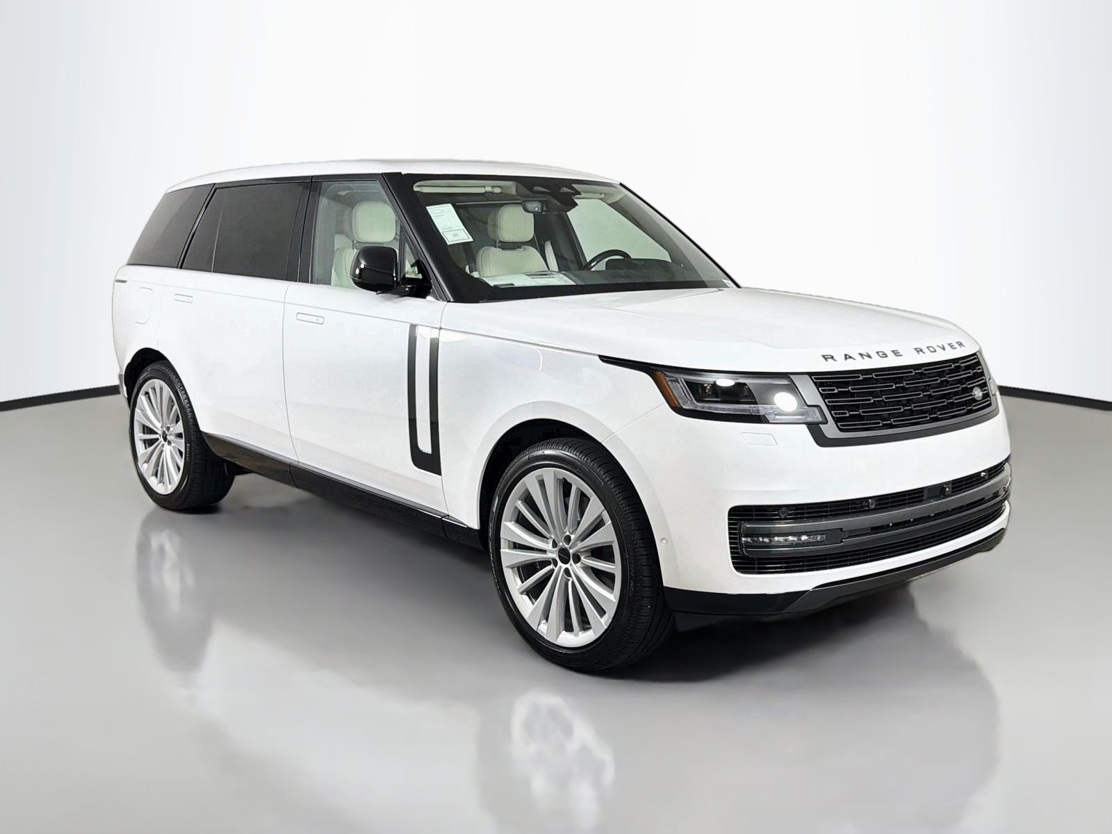 New 2026 Ostuni Pearl White Land Rover SE image 7