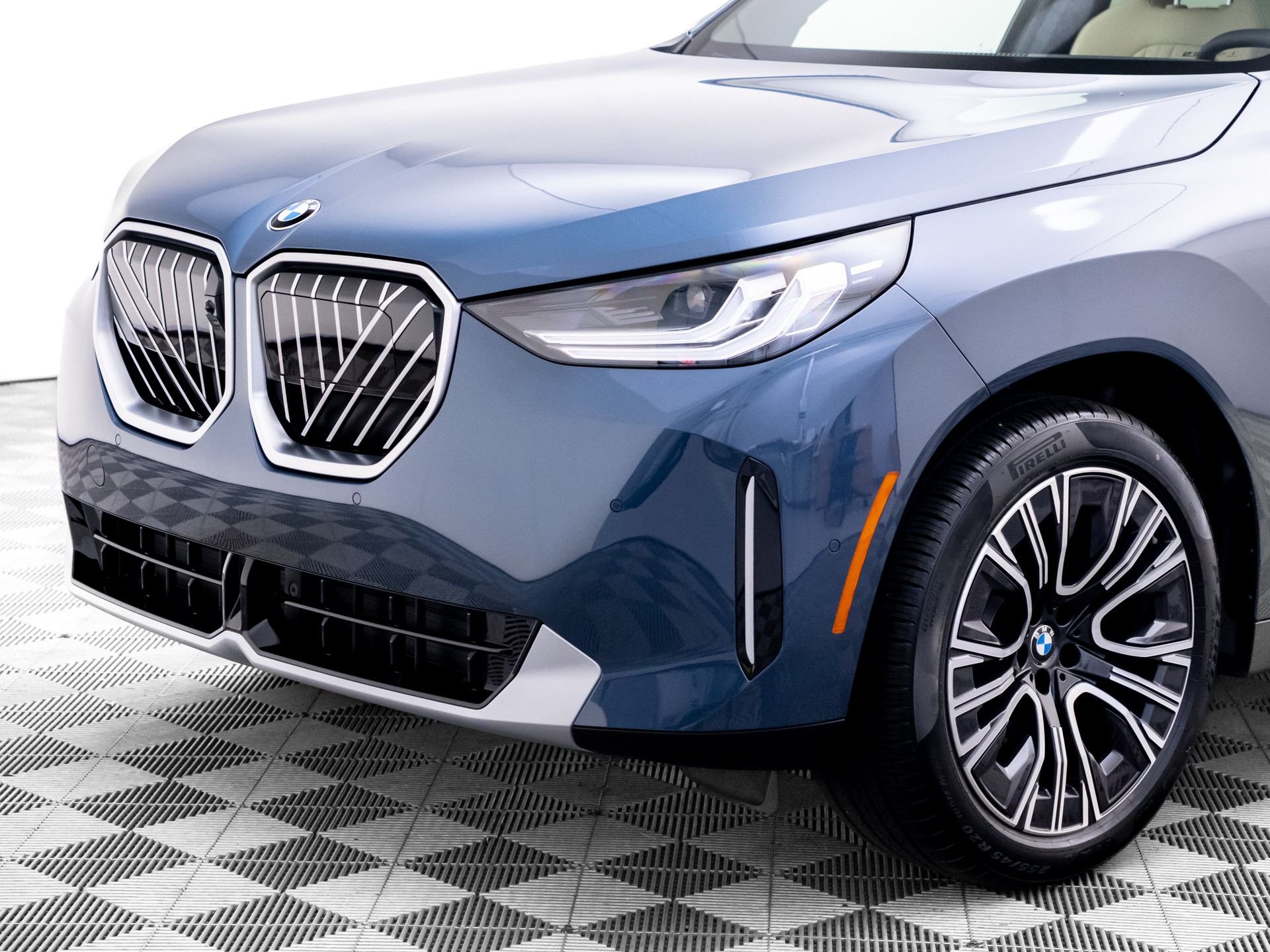 New 2026 Arctic Race Blue metallic BMW 30 xDrive image 35