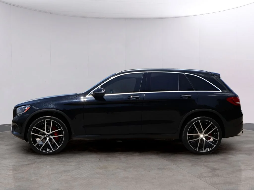 Used 2019 Black Mercedes-Benz GLC 300 image 4