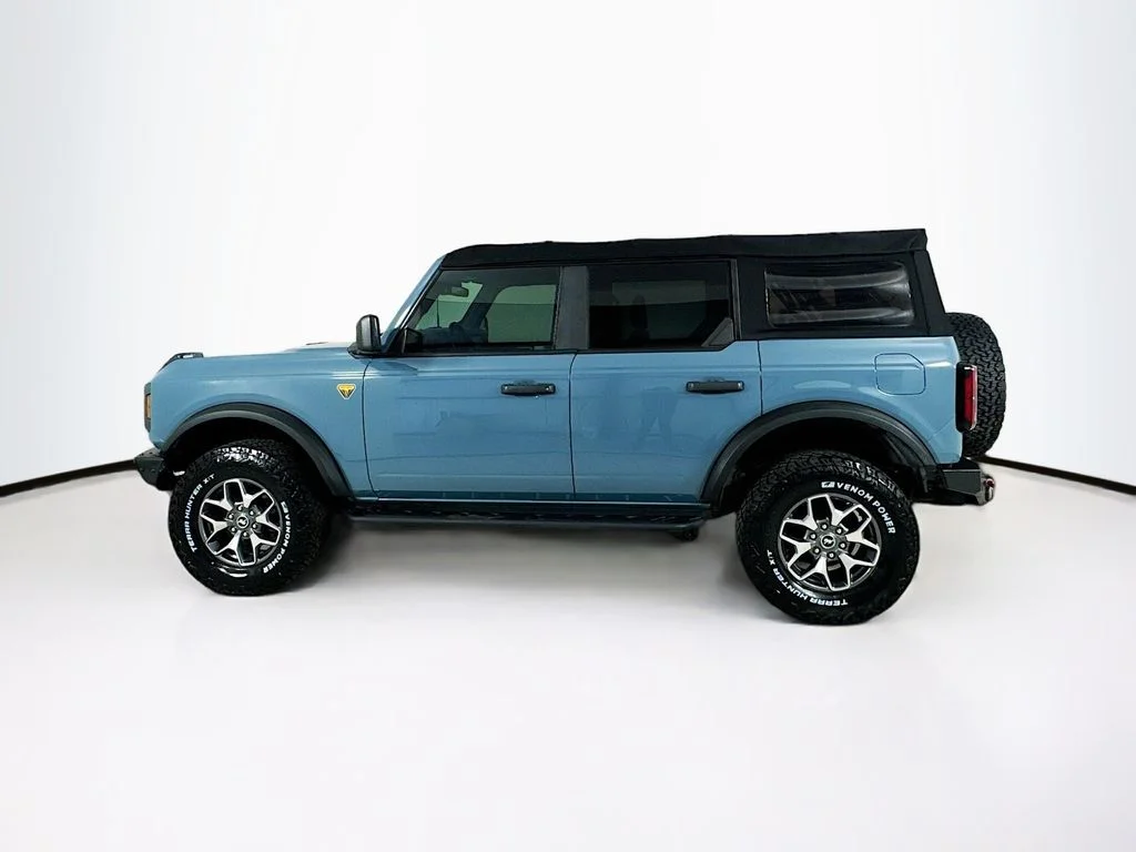Used 2022 Gray Ford Badlands image 4