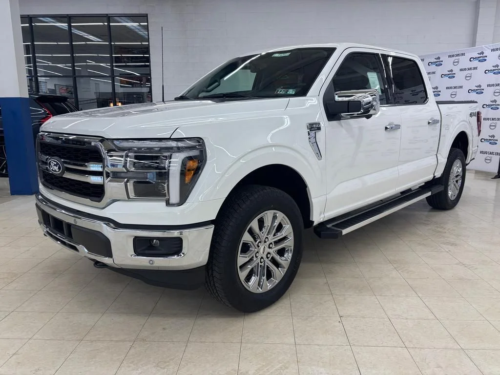 New 2026 Star White Metallic Tri-Coat Ford Lariat® image 3