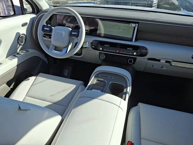 New 2026 Silver Hyundai SEL Premium image 9