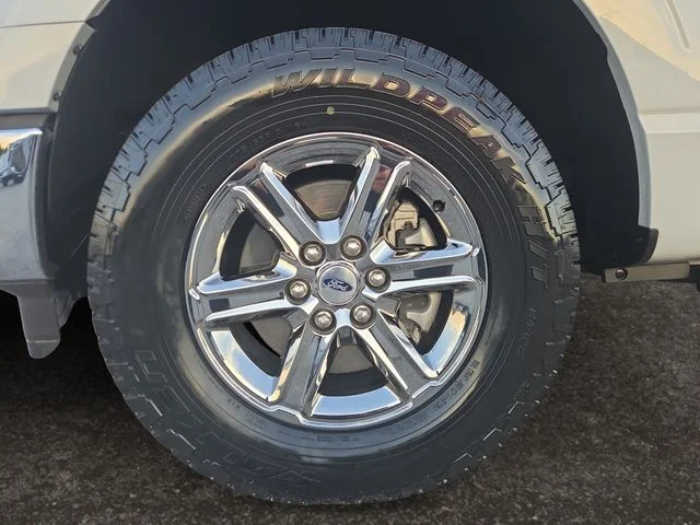 Certified Used 2024 Avalanche Ford XLT image 14