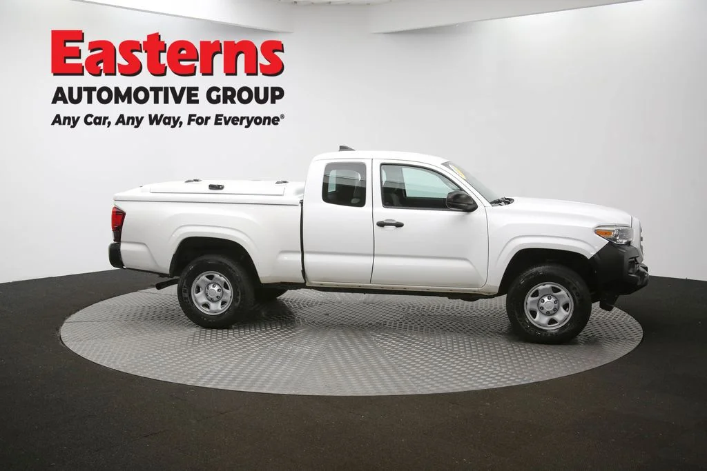 Used 2018 White Toyota SR image 43