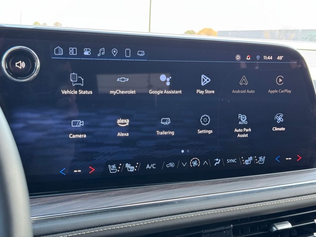 Used 2025 Gray Chevrolet Premier image 31