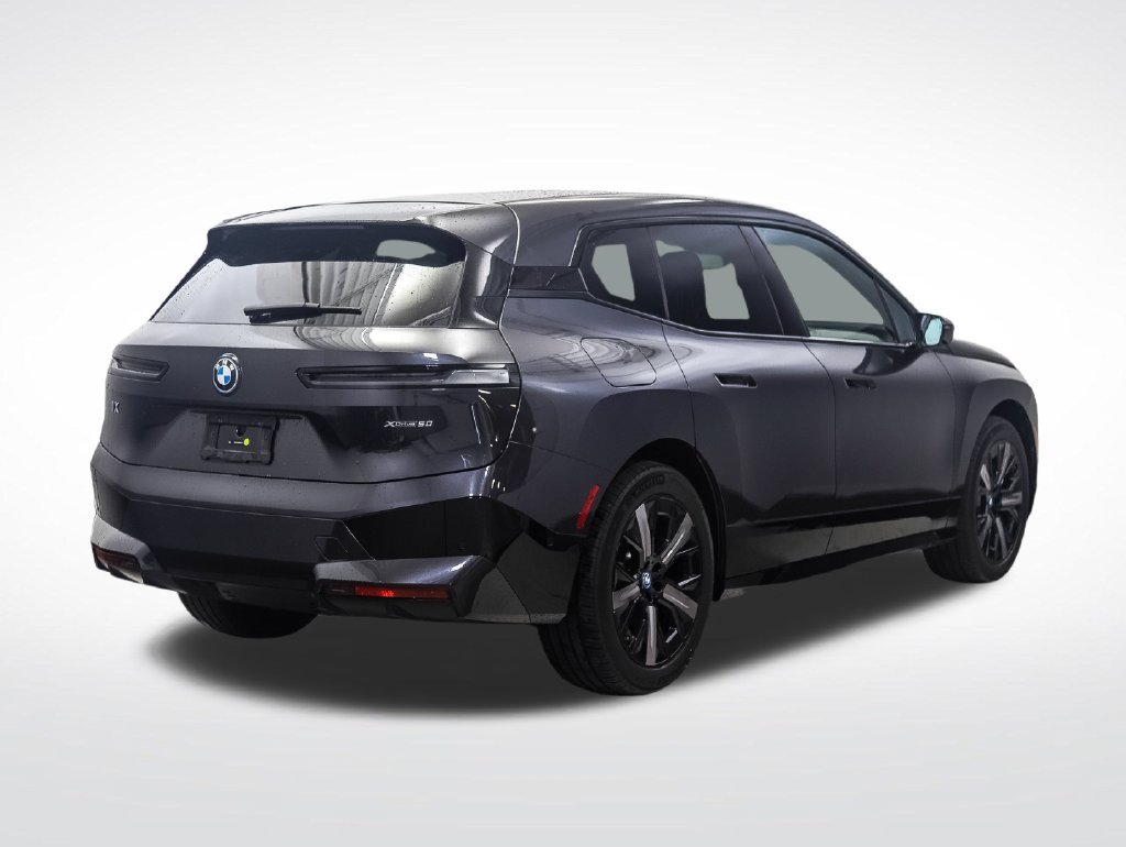 Certified Used 2024 Dark Graphite BMW xDrive50 image 5