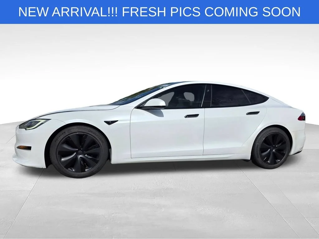 Used 2021  Tesla Long Range image 3