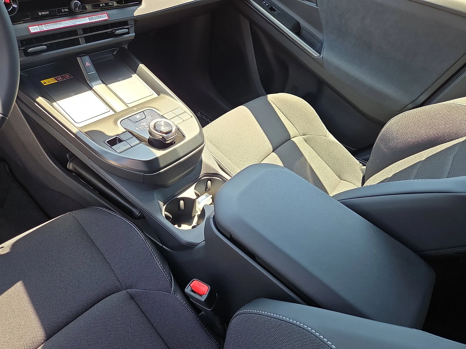 2026 Toyota C-HR SE - Photo 15