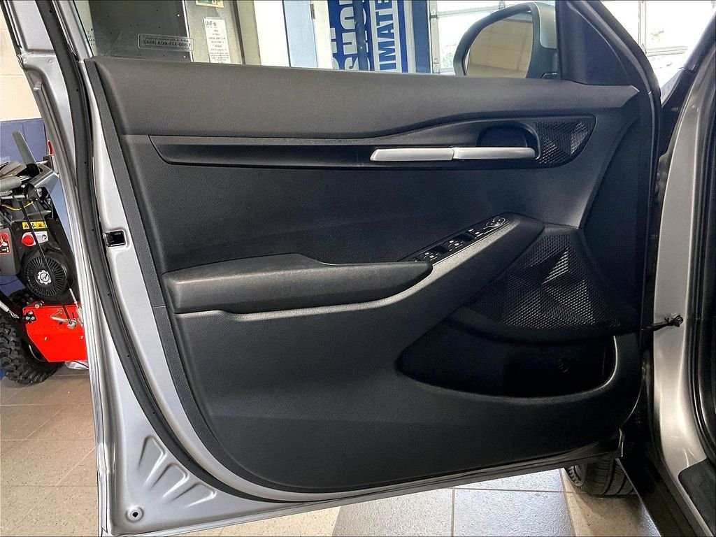 Used 2024 Gray Kia LX image 9
