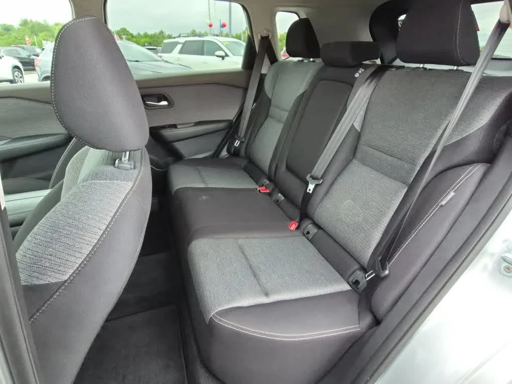 Used 2023 Brilliant Silver Metallic Nissan SV image 7