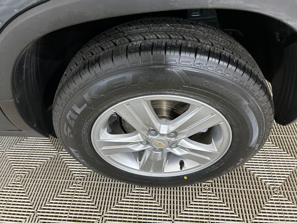 Used 2022 Gray Chevrolet LT image 10