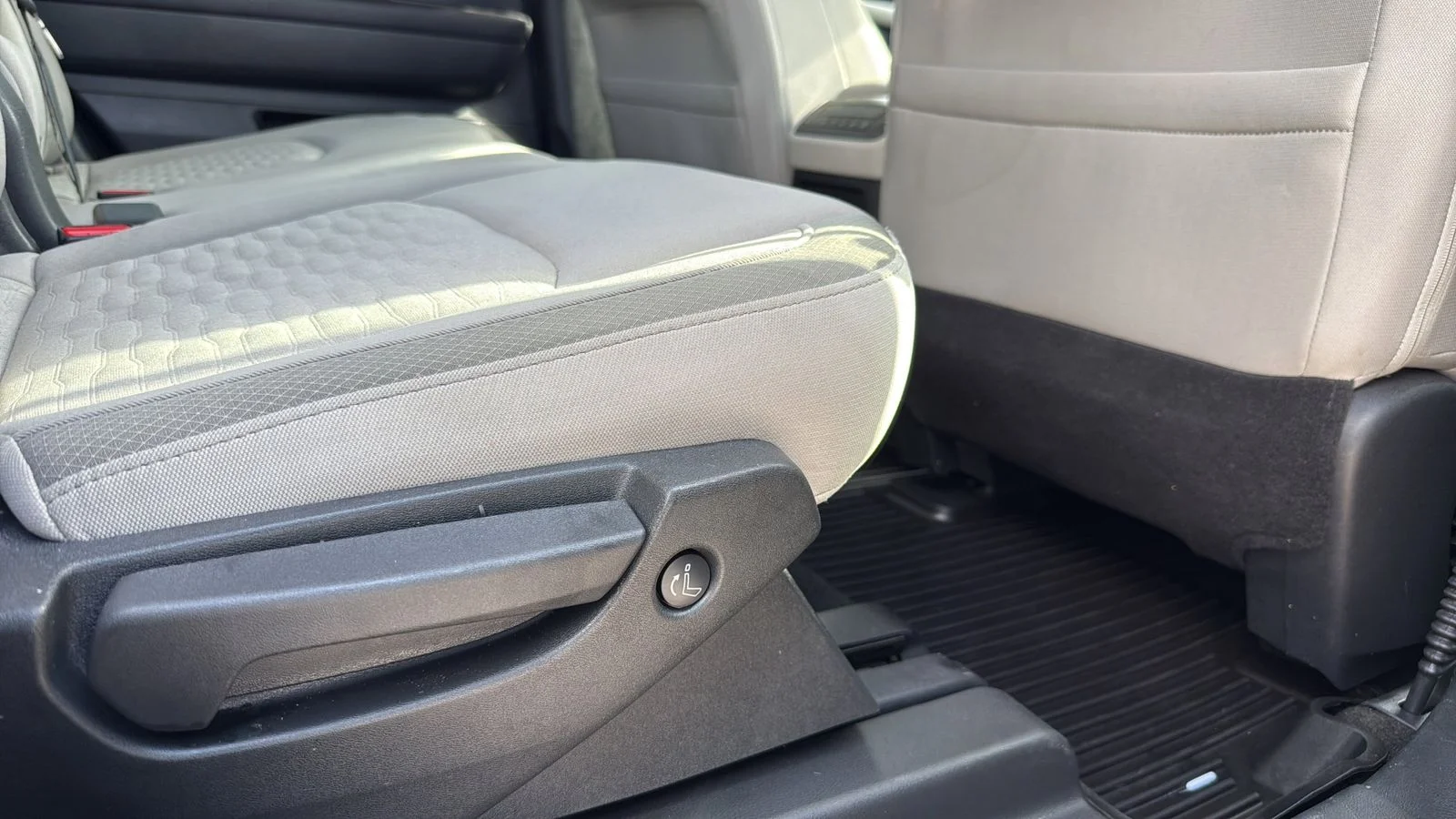 Used 2024 Gray Nissan SV image 26