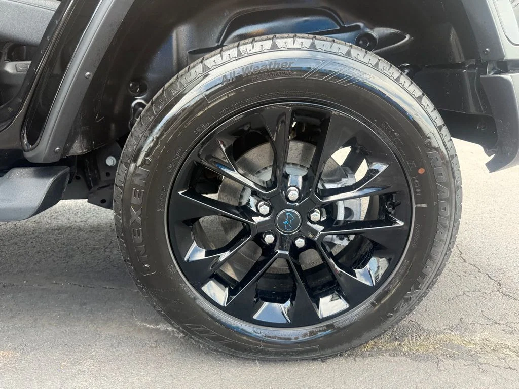 Used 2025 Black Jeep Sahara 4xe image 34