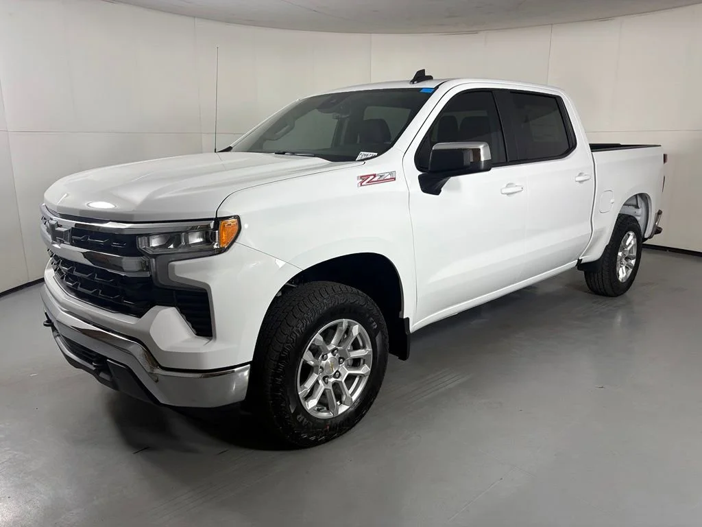 New 2026 Summit White Chevrolet LT image 5