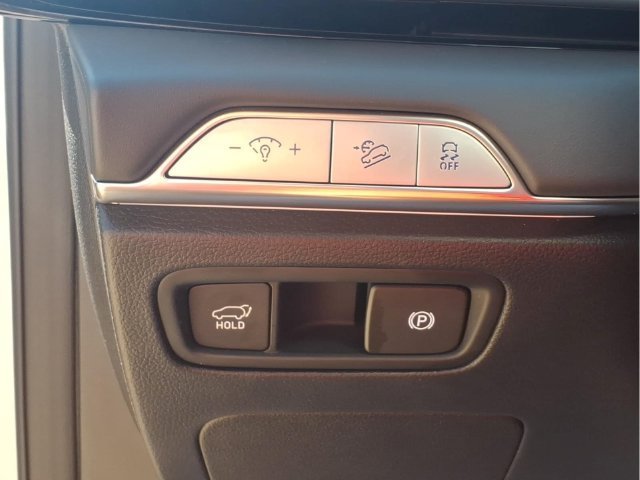 Used 2026  Genesis 2.5T image 15