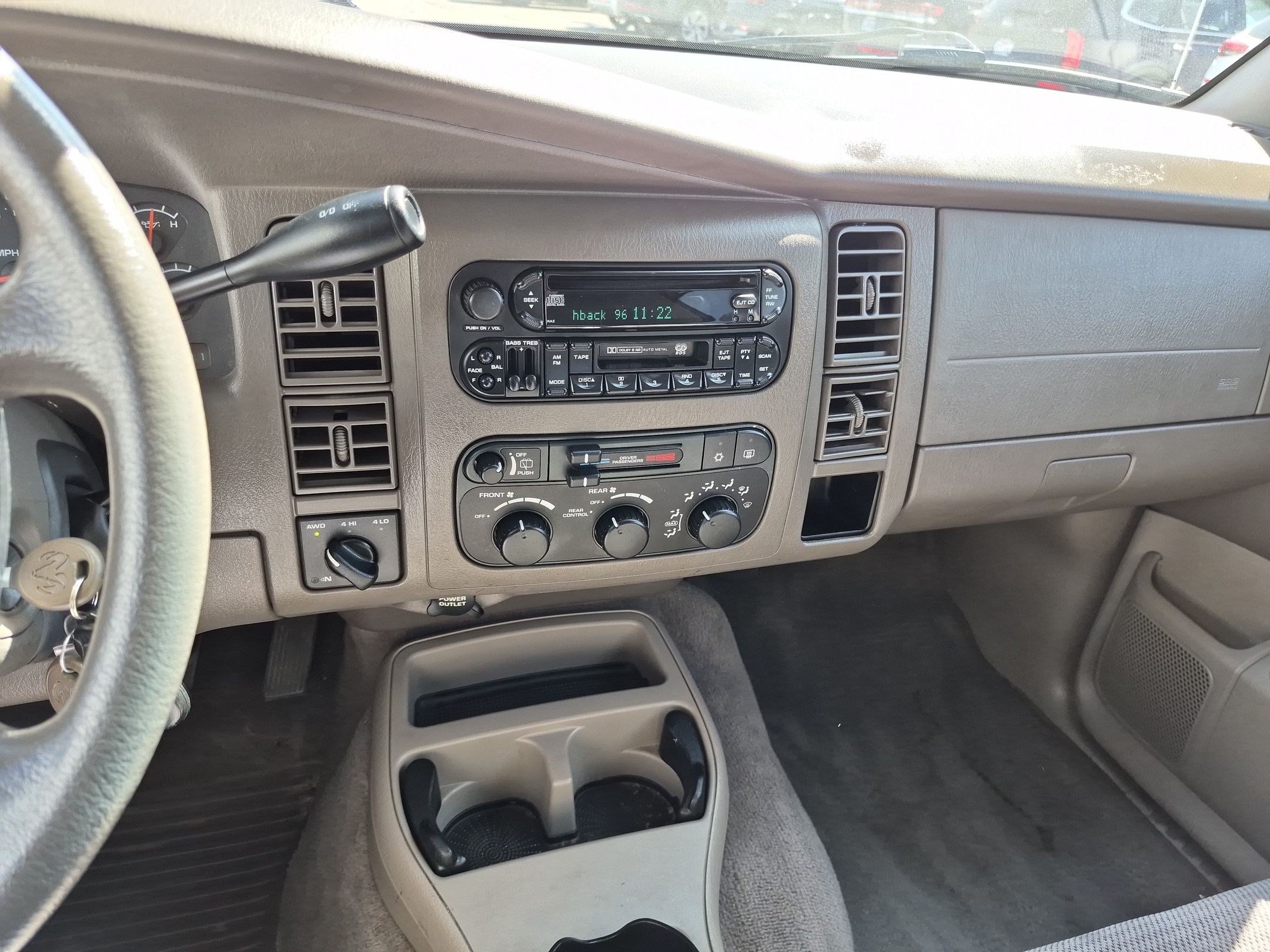 Used 2002 Bright White Clearcoat Dodge SLT image 21