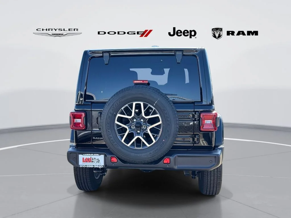 New 2026 Black Clear-Coat Exterior Paint Jeep Sahara image 4