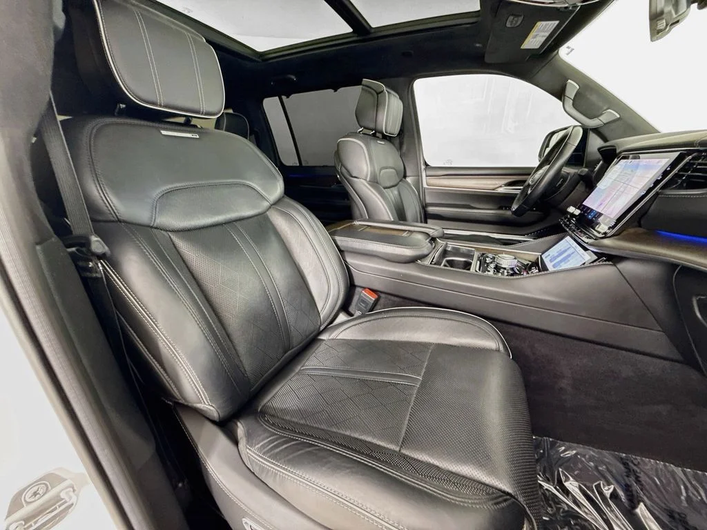 Used 2023 White Jeep Series II image 30