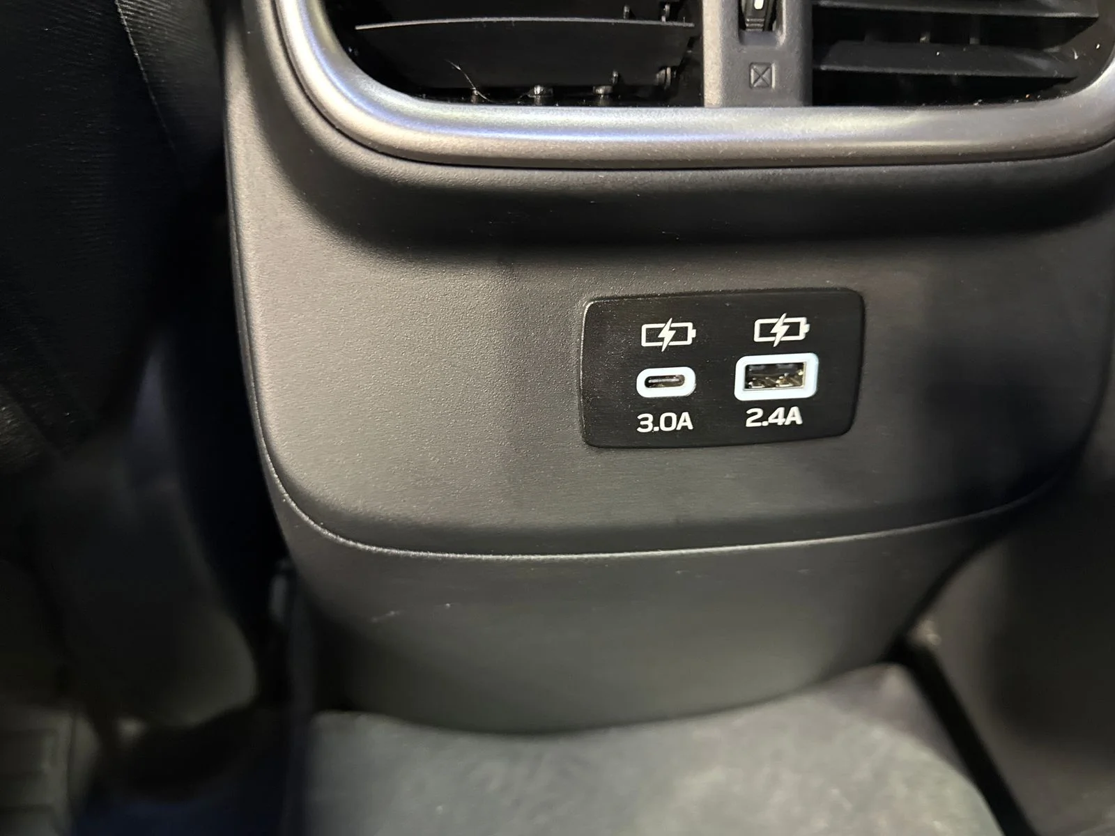Used 2024 Ice Silver Metallic Subaru Premium image 28