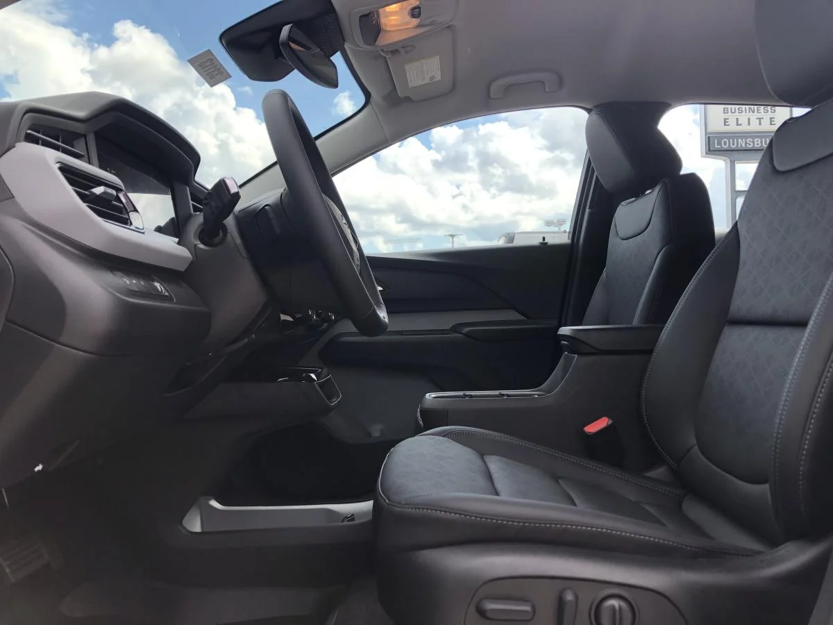 New 2027 Grey Chevrolet Fwd 4dr Lt image 11