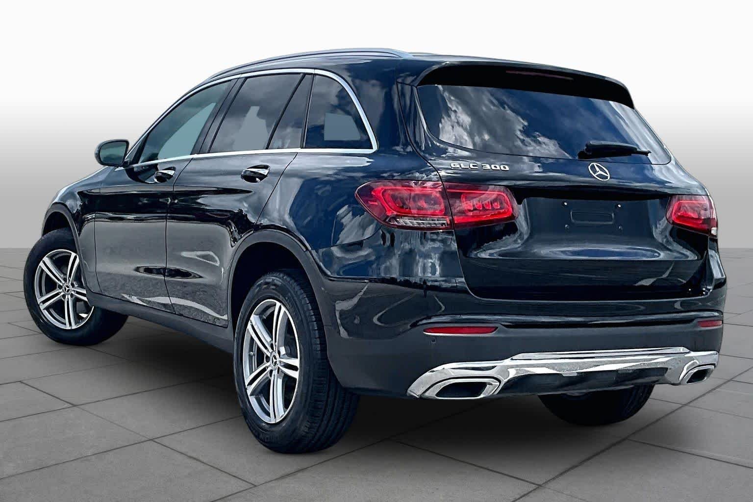 Used 2022 Black Mercedes-Benz GLC 300 image 12