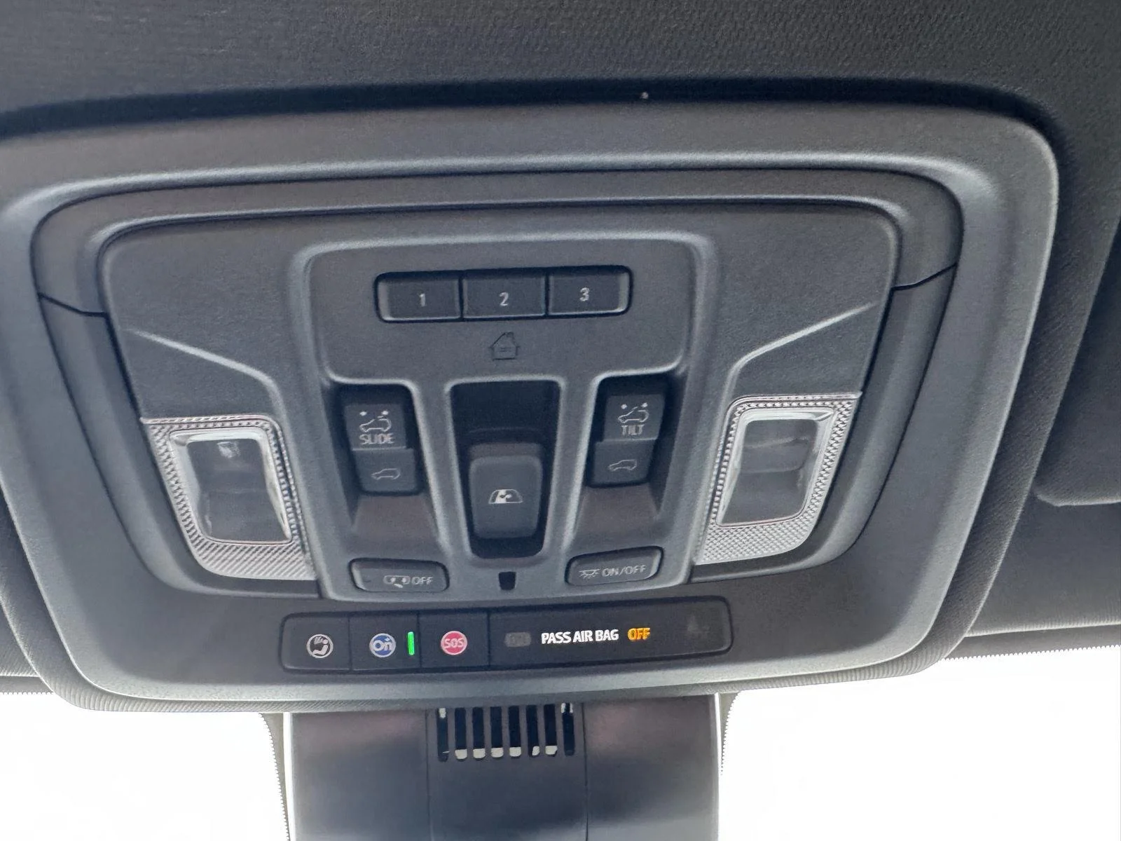 Used 2025 Onyx Black GMC AT4 image 19