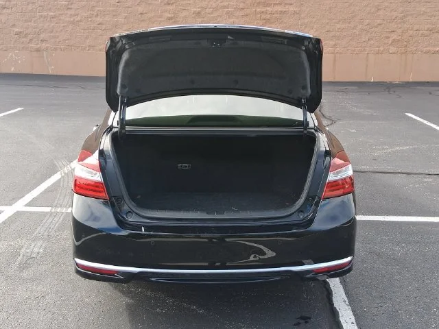 Used 2017  Honda Touring image 5