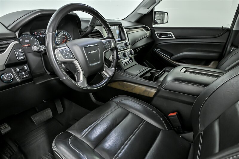 2020 GMC Yukon Denali - Photo 20