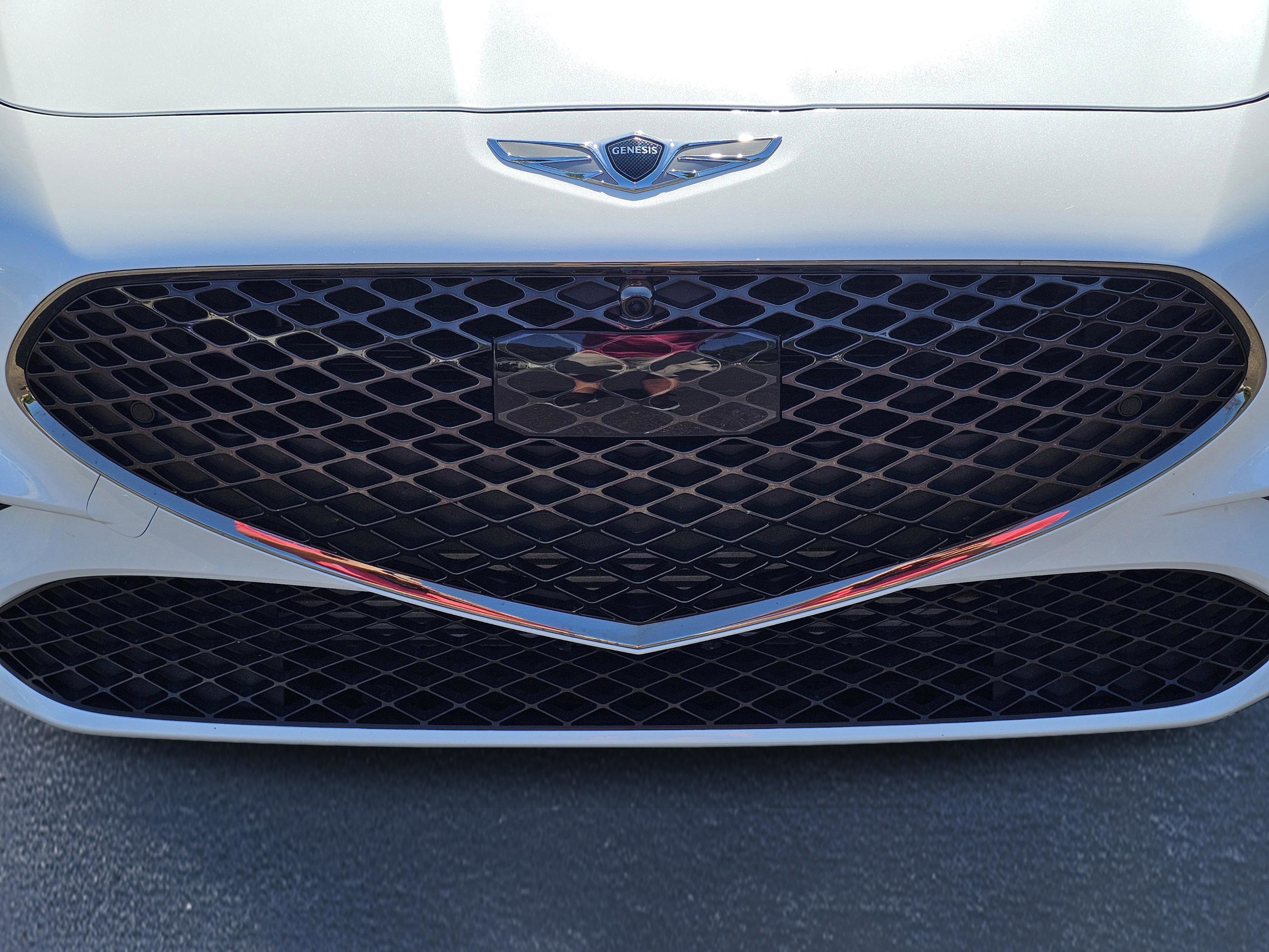 Used 2023 Uyuni White Genesis 3.3T image 3