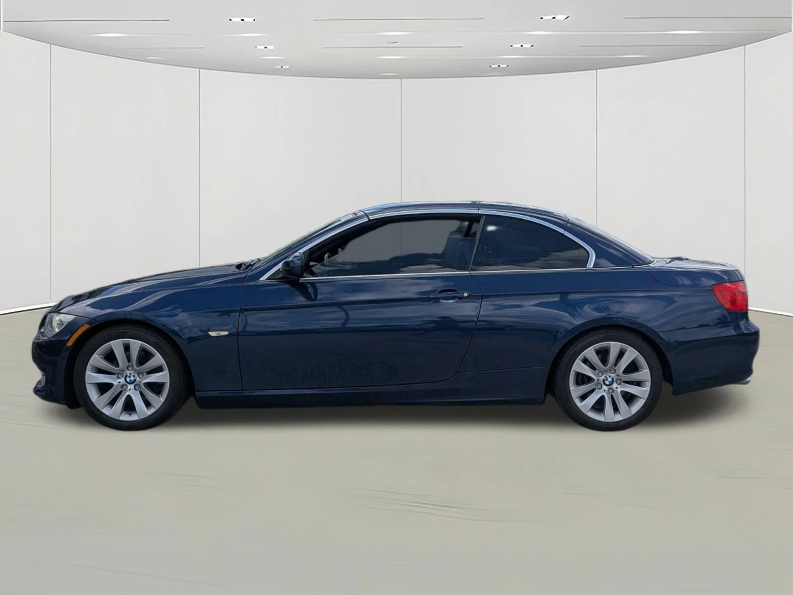 Used 2013 Blue BMW 328i image 6
