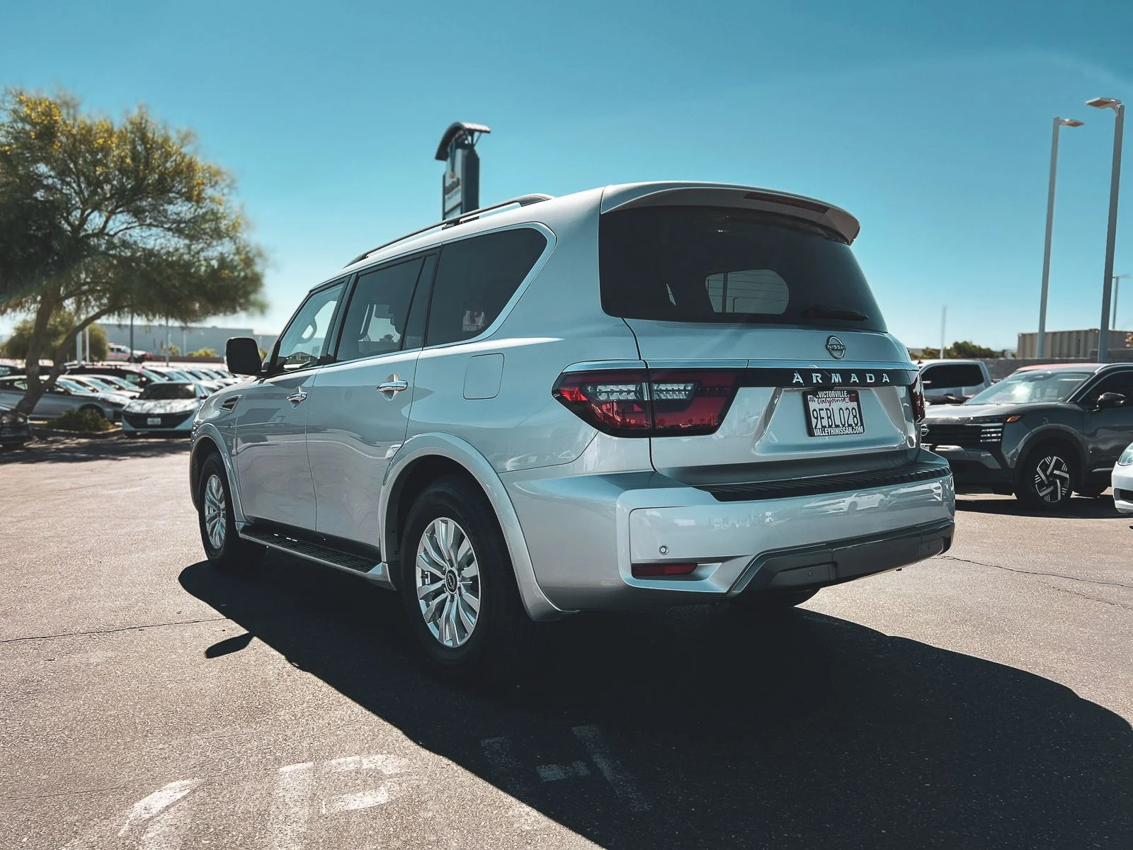 2021 Nissan Armada SV - Photo 5