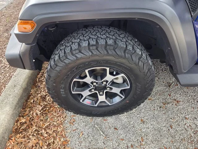 Certified Used 2020 Blue Jeep Unlimited Sport S image 4