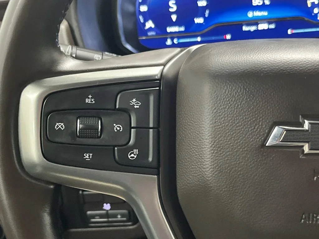 Used 2024 Summit White Chevrolet Z71 image 18