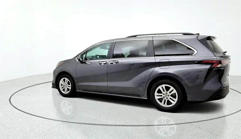 Used 2025 Magnetic Gray Metallic Toyota XLE AWD 7-Seater w/ Plus Pkg & 18