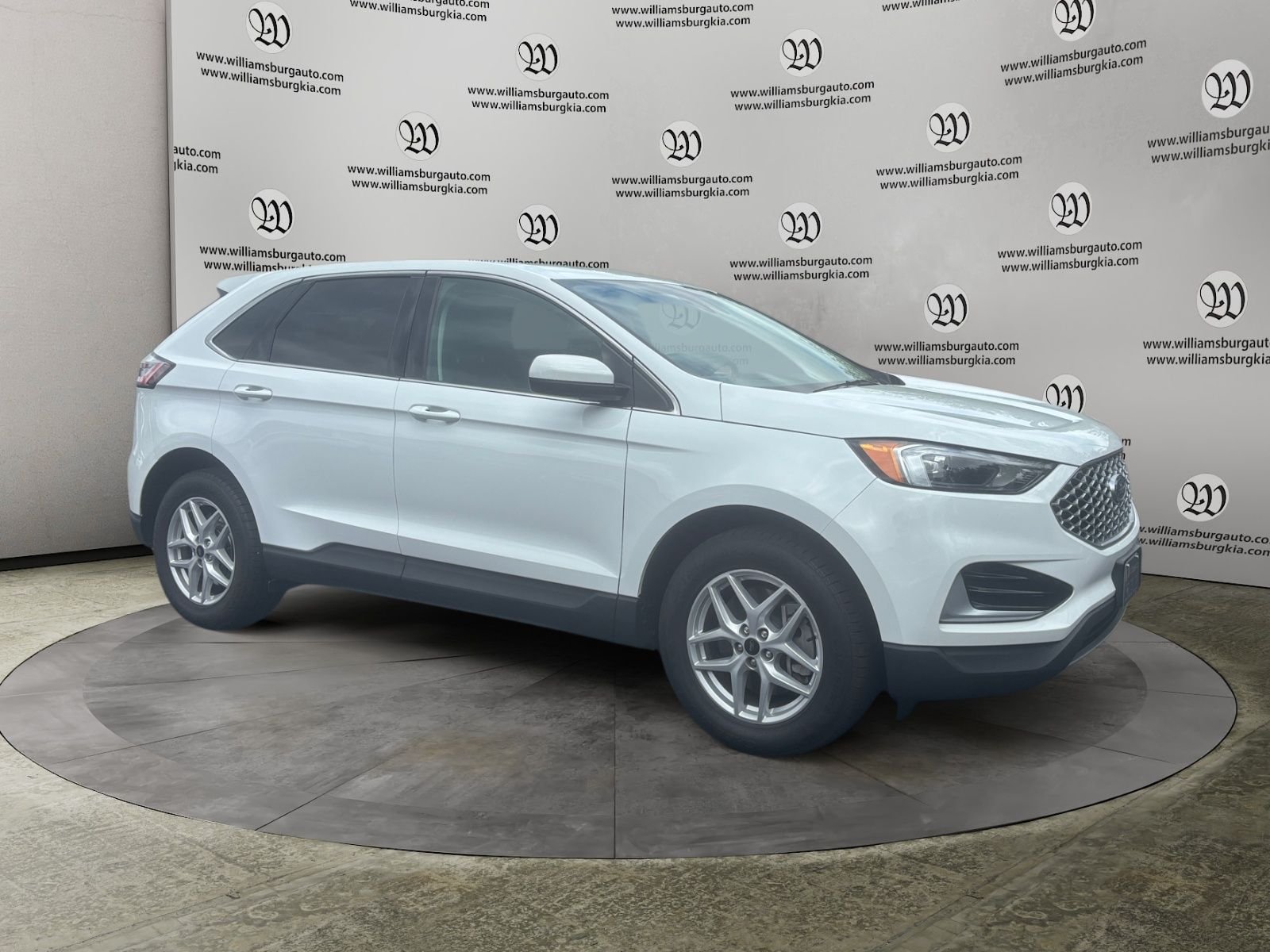 Used 2024 White Ford SEL image 7