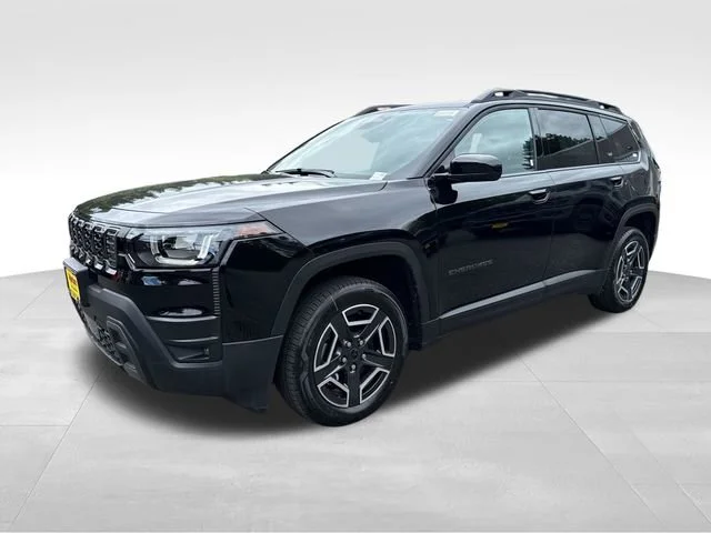New 2026 Diamond Black Crystal Pearl-Coat Exterior Paint Jeep Laredo image 3