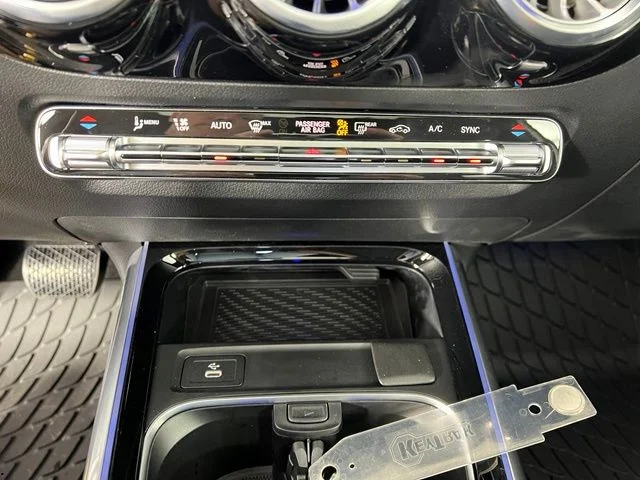 New 2026 Polar White Mercedes-Benz GLA 250 image 23