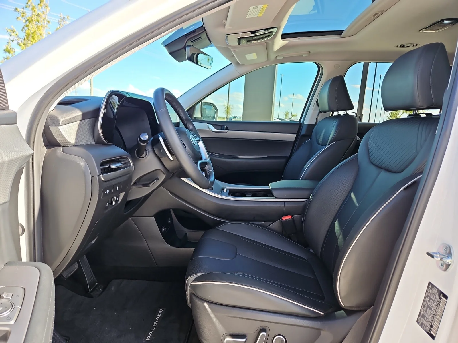 Used 2025 Hyper White - WC9 Hyundai XRT image 10