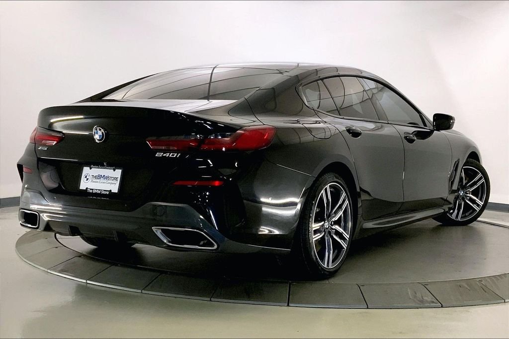 Used 2022 Black Sapphire Metallic BMW  image 12