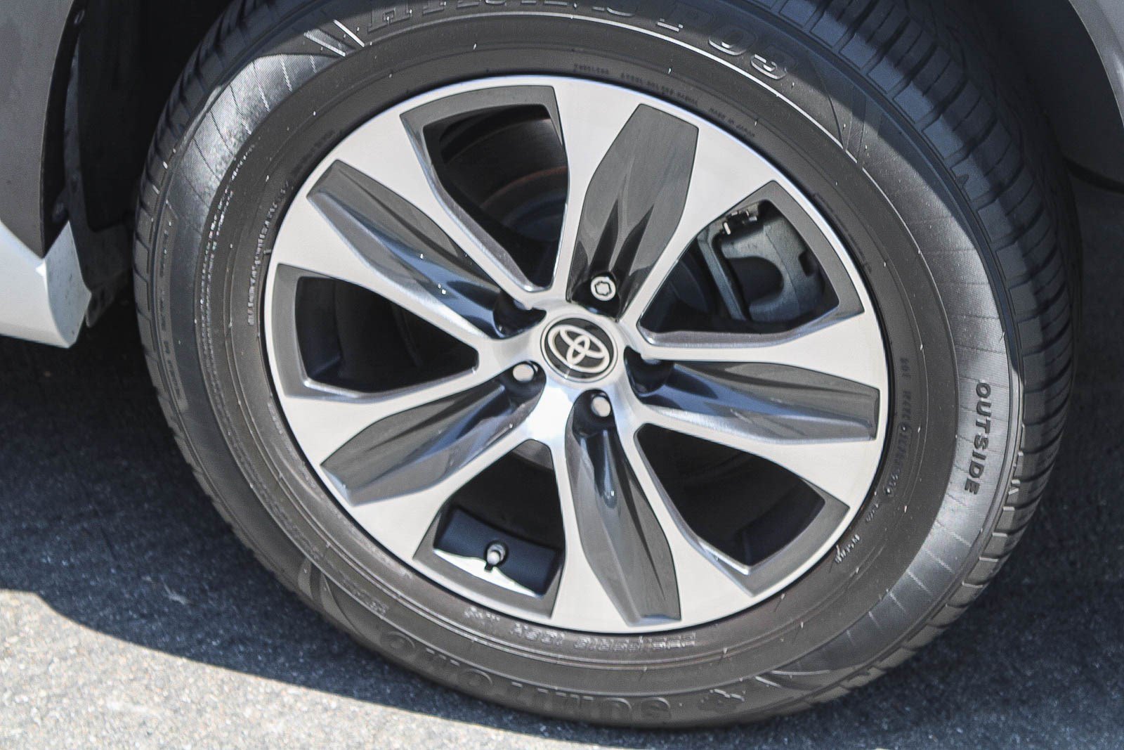 Used 2020 Blizzard Pearl Toyota XLE image 10