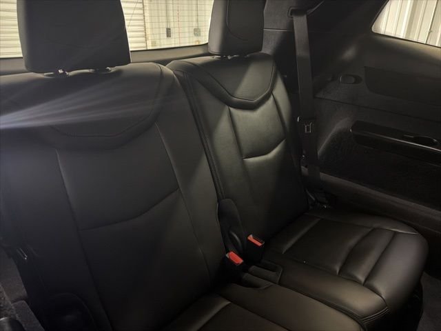 Used 2025 Stellar Black Metallic Cadillac Premium Luxury image 18