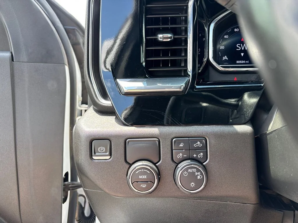 Used 2024 White Chevrolet LT image 21