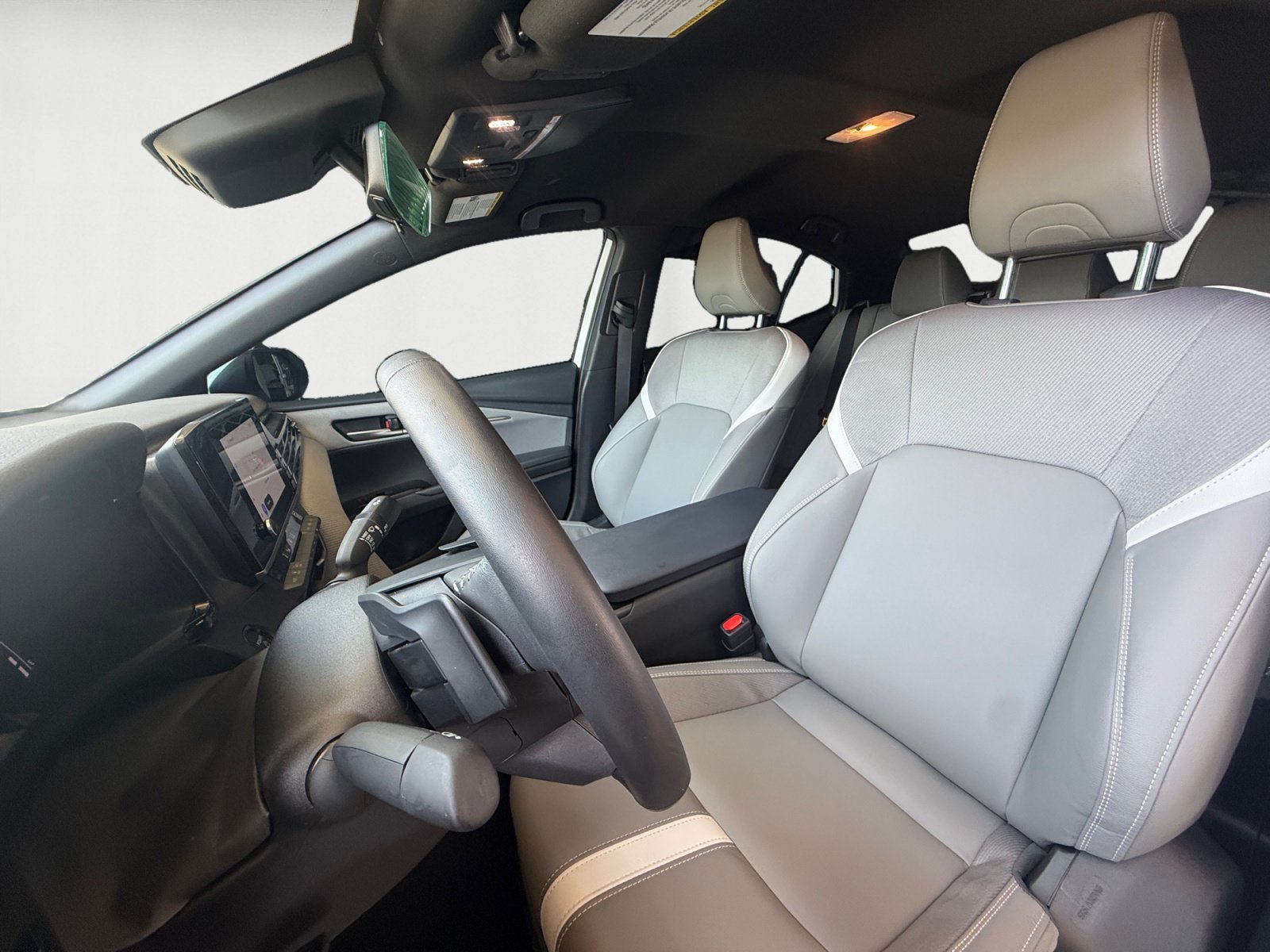 Used 2026 Ice Cap Toyota SE image 10