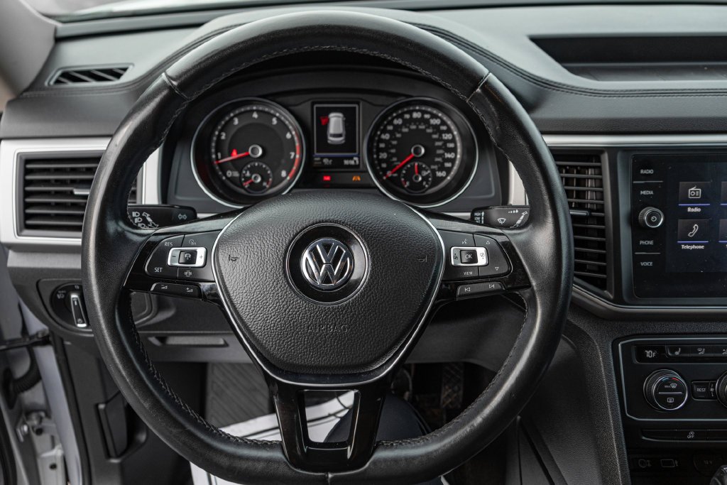 Used 2019 Silver Volkswagen 3.6L V6 SE image 20