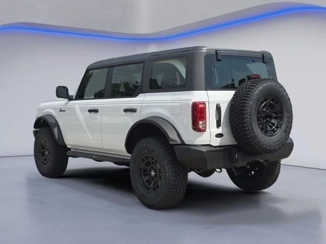 2025 Ford Bronco 4-Door Base - Photo 17