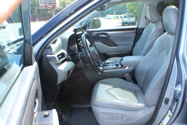 Used 2021 Blueprint Toyota Platinum image 12