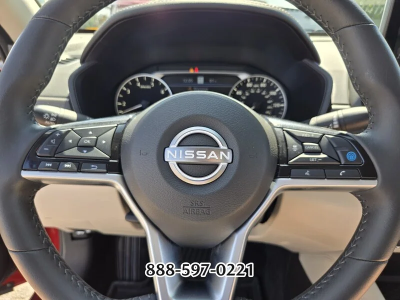 Used 2024 Scarlet NISSAN 2.5 SV image 27